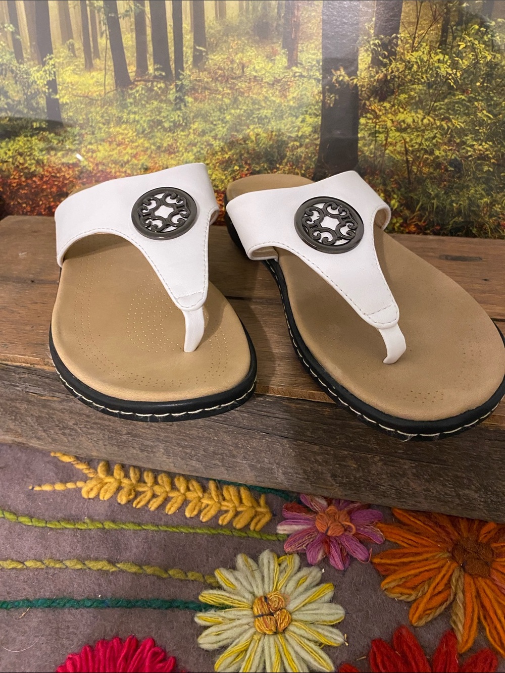 White Women's Toe-Post Sandals with Decorative Medallion